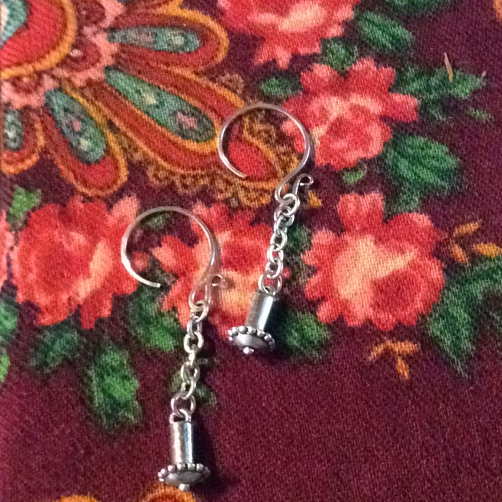🍄 Silver Bangle Drop Earrings